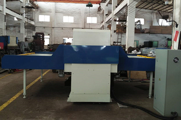 200Tons customized large cutting table press machine