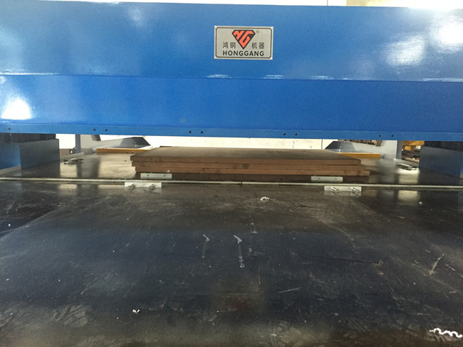 hydraulic die clicker cutting press