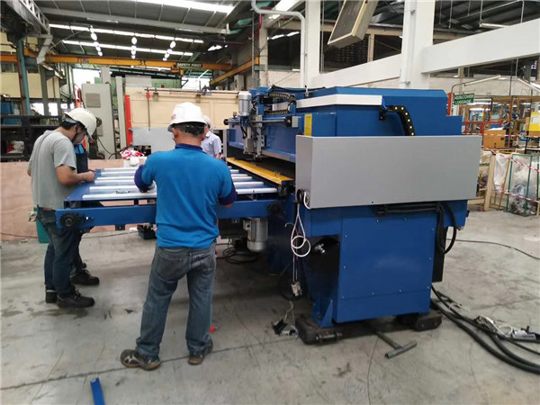 hydraulic cutting machine