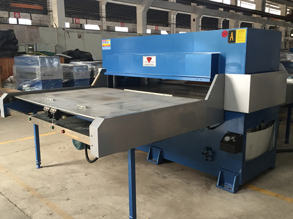 200tons automatic die clicker press