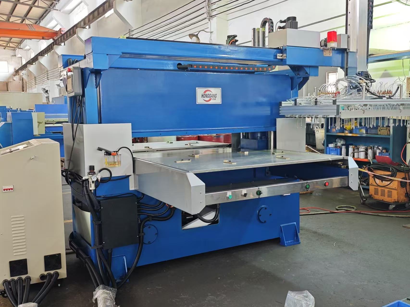 Recycle PET Cookies Container Die Cutting, Pickup by Fixed Robot Arm(Promotion)