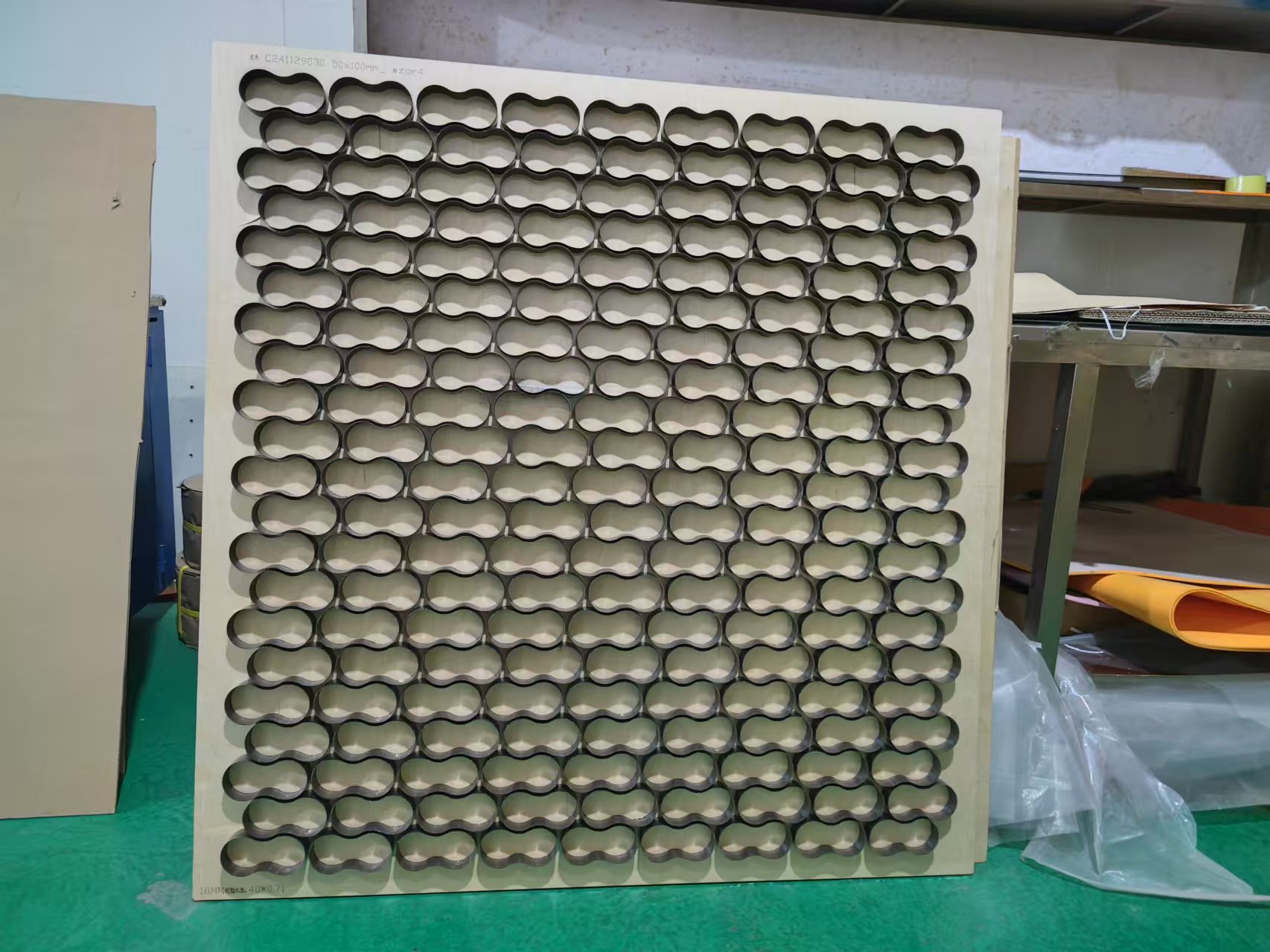 1000x1000mm cutting dies for cleaning sponge by HG 250 tons