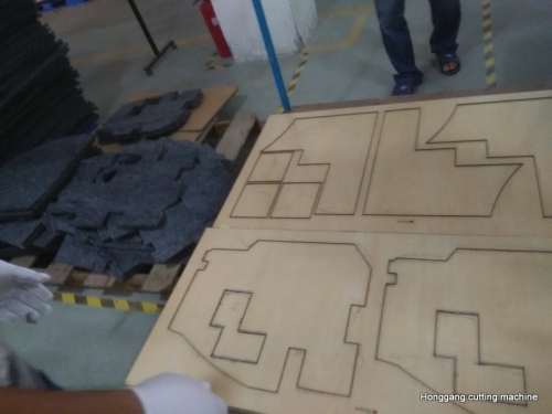 Die cutting felt and cutting die