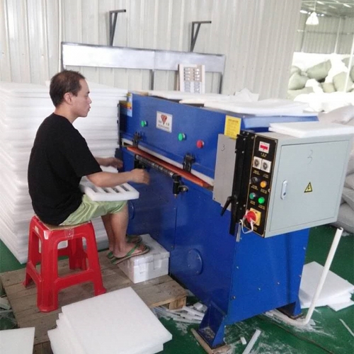 foam sheet cutting machine