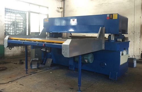 300tons automatic hydraulic die clicker cutting press