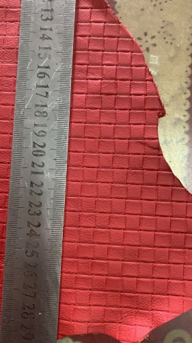 Embossing die for leather