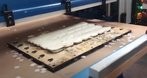 Paper die cutting machine