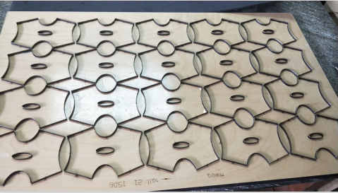 Fabric cutting dies