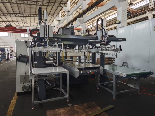 2 sides 4 robotic arm Pick&Place Die cutting machine