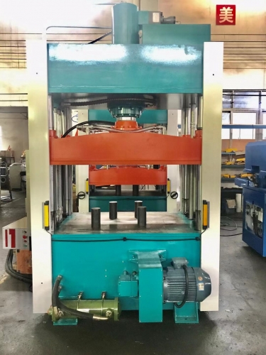 HG-F Vertical Four Column Cutting Machine