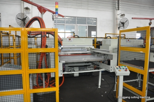 Full automatic Cutting Gluing Forming Machine for tail board